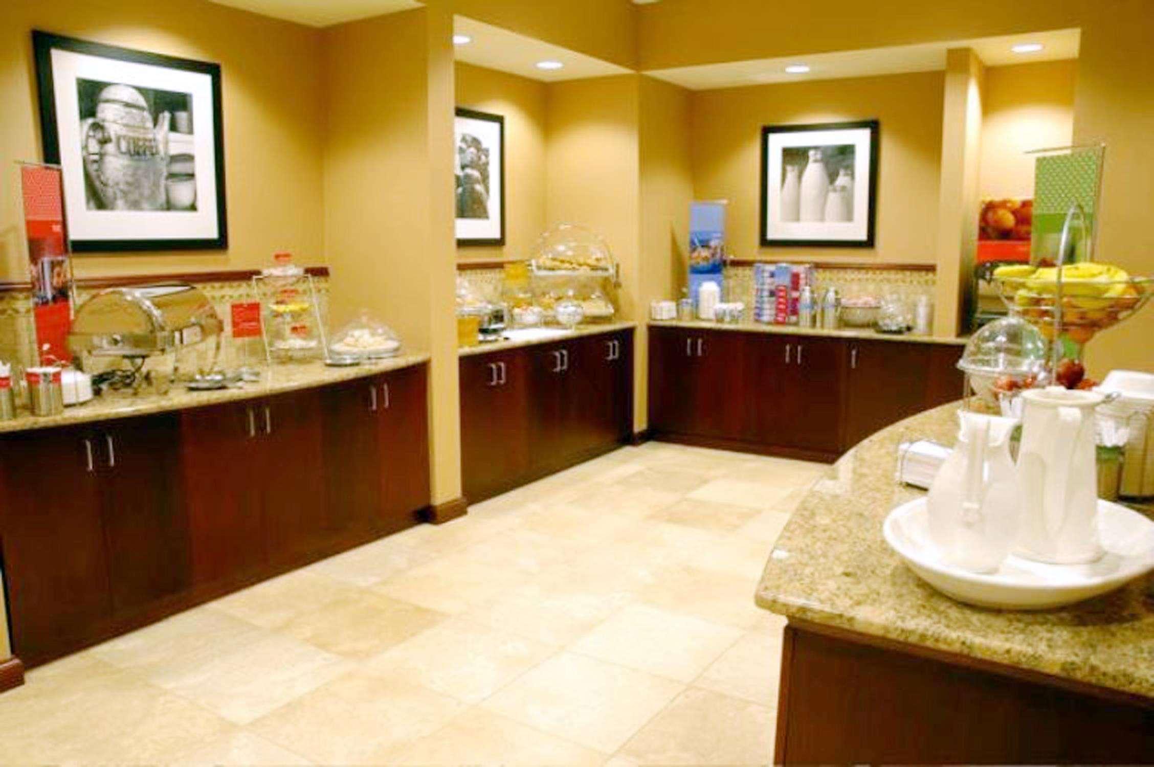 Hampton Inn Calera Eksteriør billede